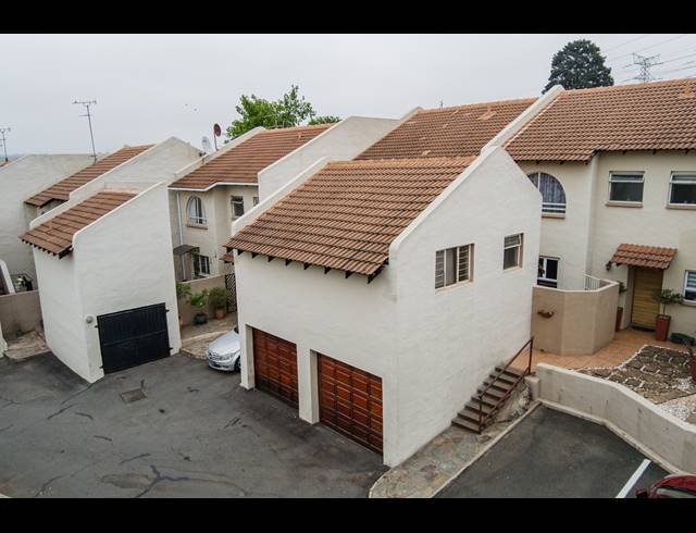 3 BEDROOM DUPLEX FOR SALE IN REMBRANDT PARK